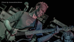 Lorgan on Stage